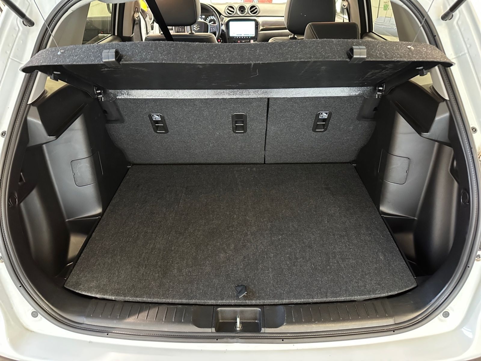 SUZUKI VITARA COMFORT+ HYBRID 1.4 MT NAVI KAM SHZ SCHIE