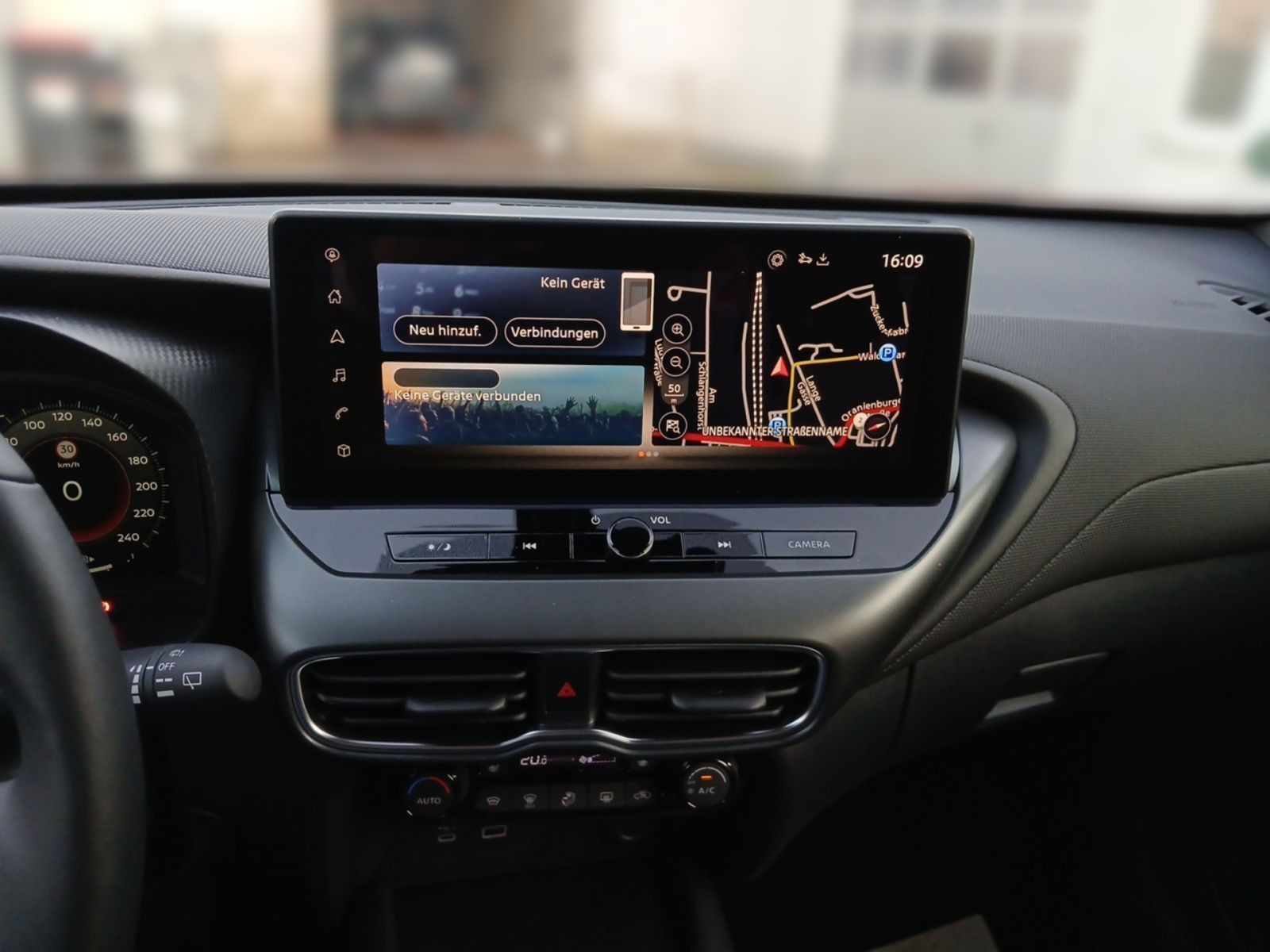 NISSAN JUKE N-CONNECTA Hybrid AT *KAM SHZ BFS CarPlay*