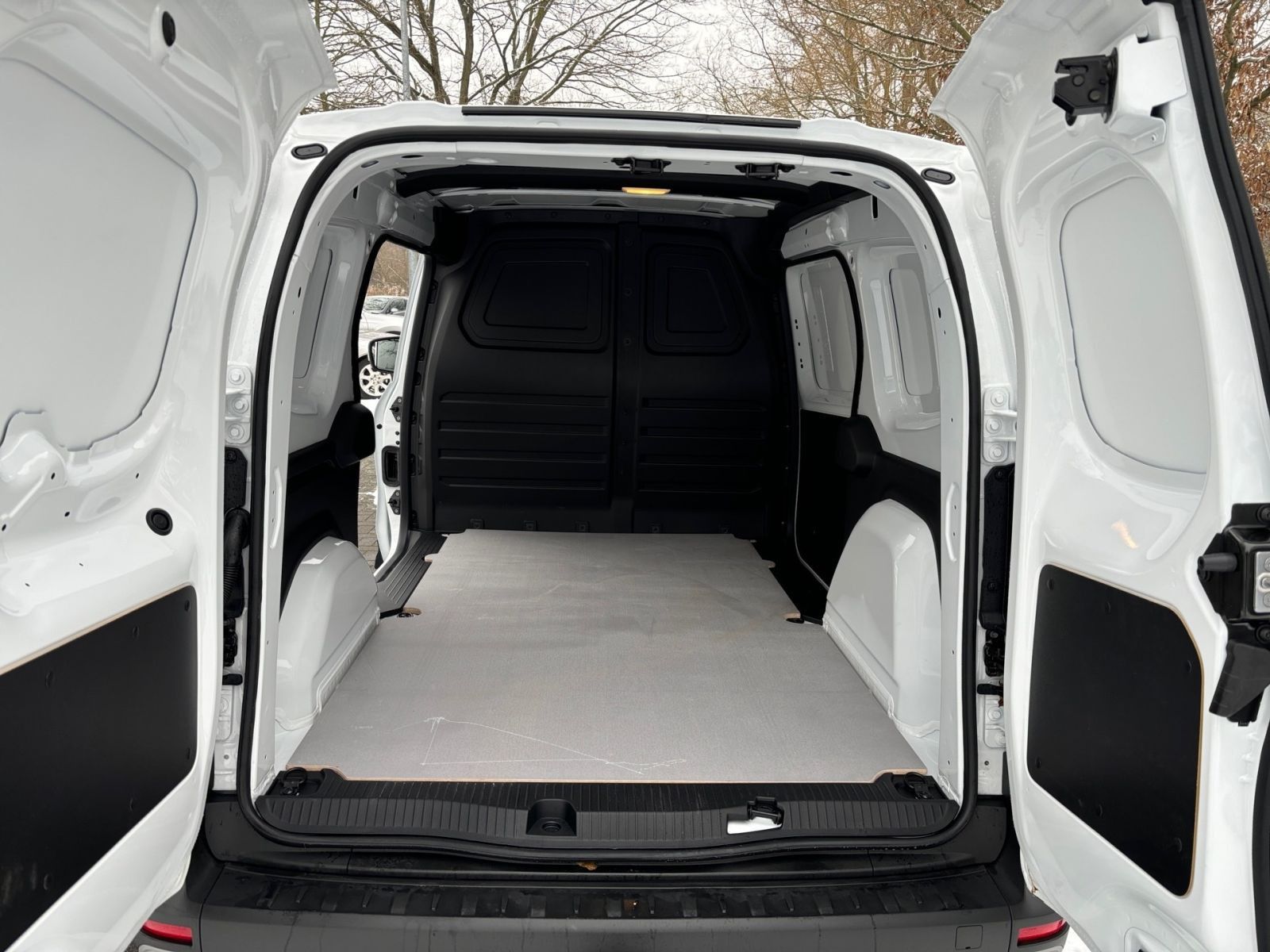 NISSAN Townstar ACENTA Kasten L2 2.3t Laderaumboden AHK