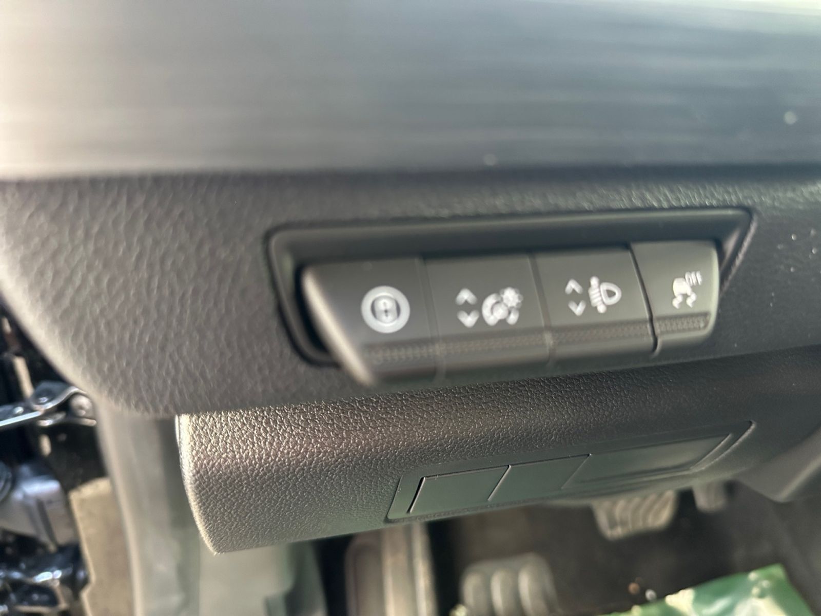 NISSAN TOWNSTAR TEKNA 1.3 AT 7-SITZE NAVI 360°