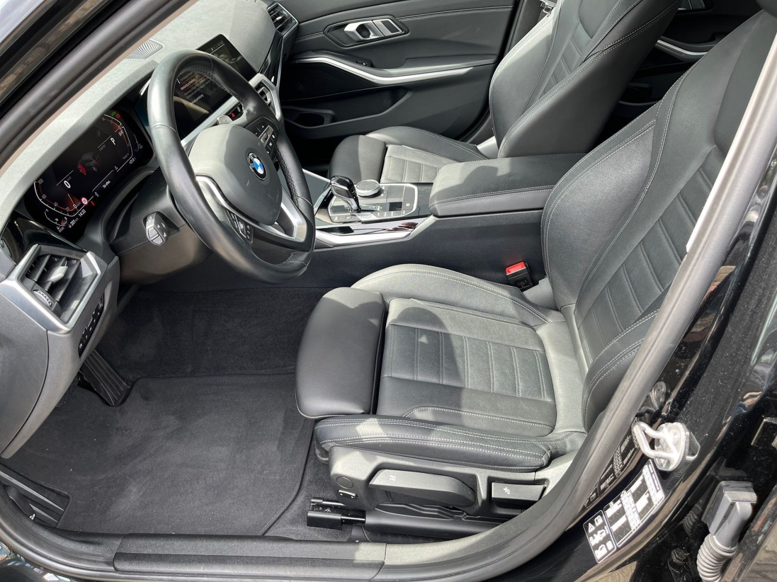 BMW 320 d Mild-Hybrid xDrive Touring PDC*CAM*Laser