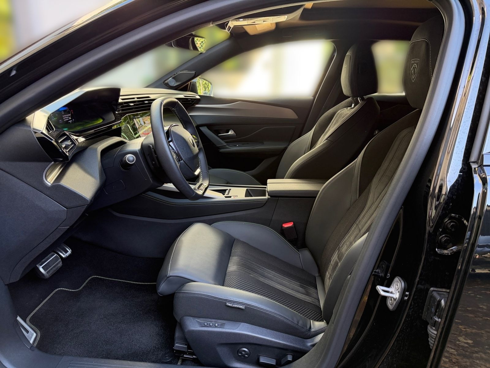 Peugeot 408 GT Exclusive Plug-In Hybrid 240 e-DSC7