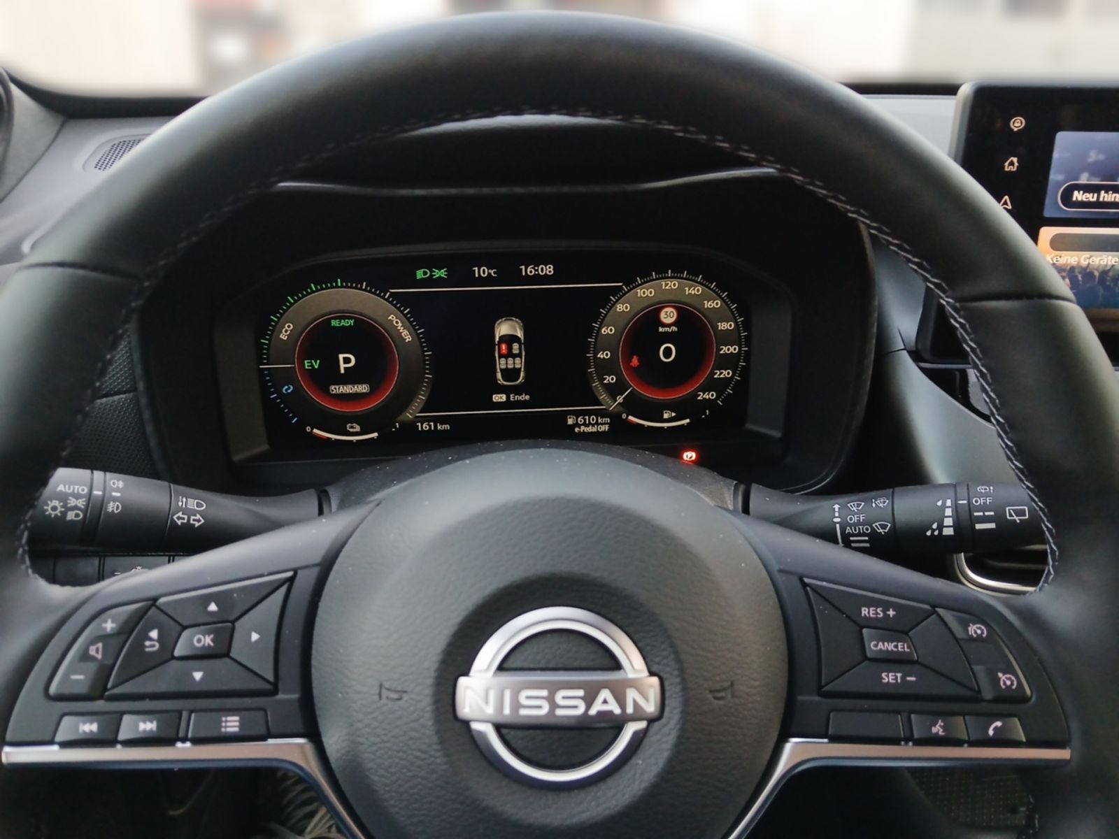 NISSAN JUKE N-CONNECTA Hybrid AT *KAM SHZ BFS CarPlay*