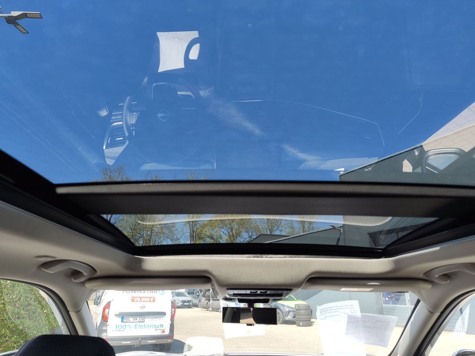 Nissan X-Trail 1.5 VC-T e-Power Tekna Head-Up*Navi