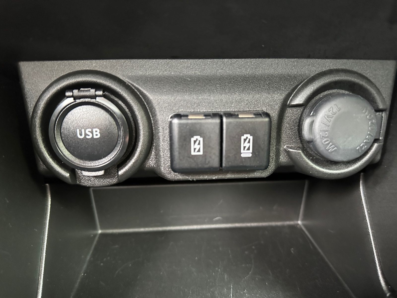 SUZUKI SWIFT COMFORT AT Hybrid ACC*Navi*Kamera*PDC