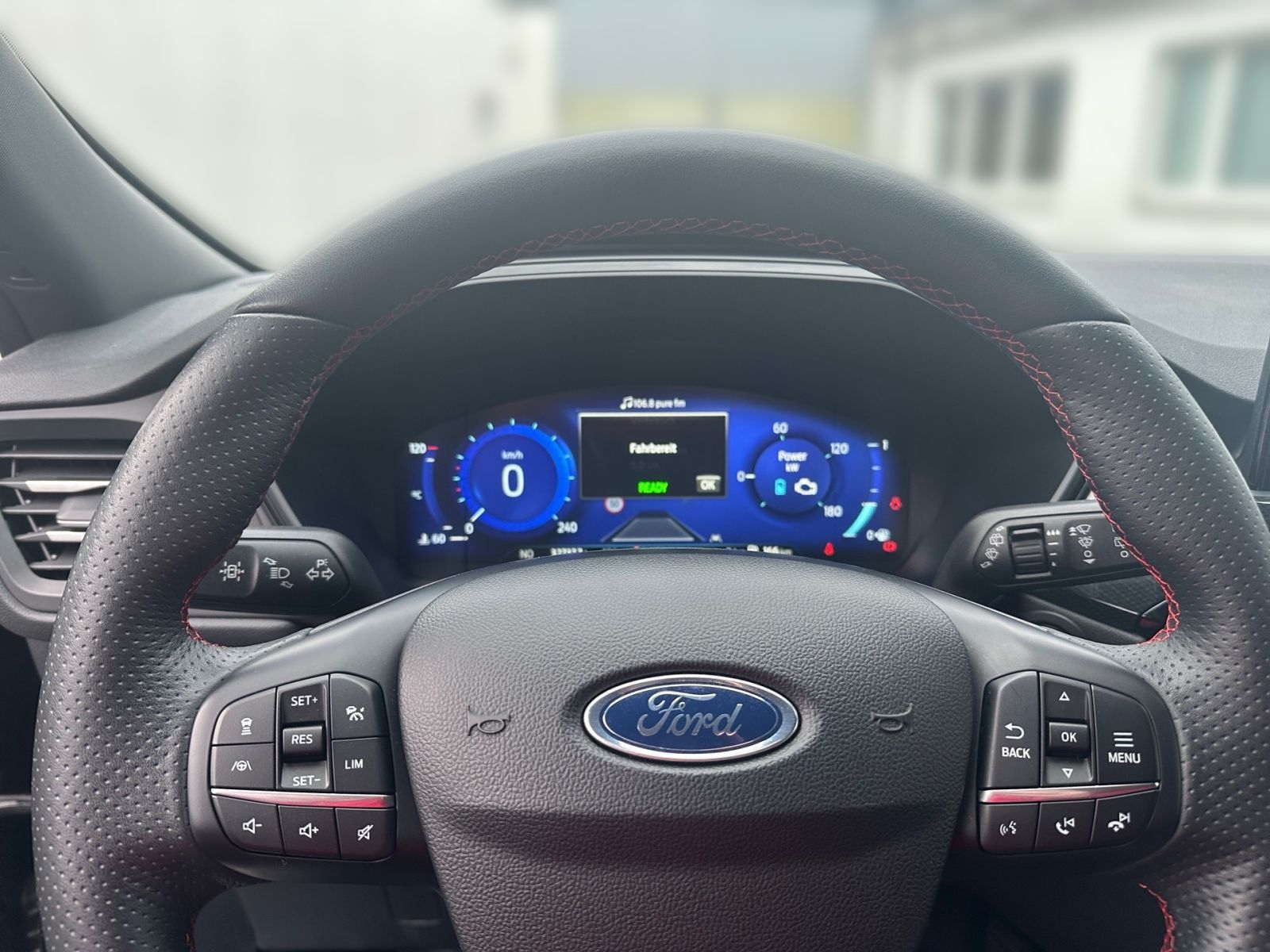 FORD KUGA ST-LINE  Plug-in-Hybrid 2.5 KAM NAVI WINTER