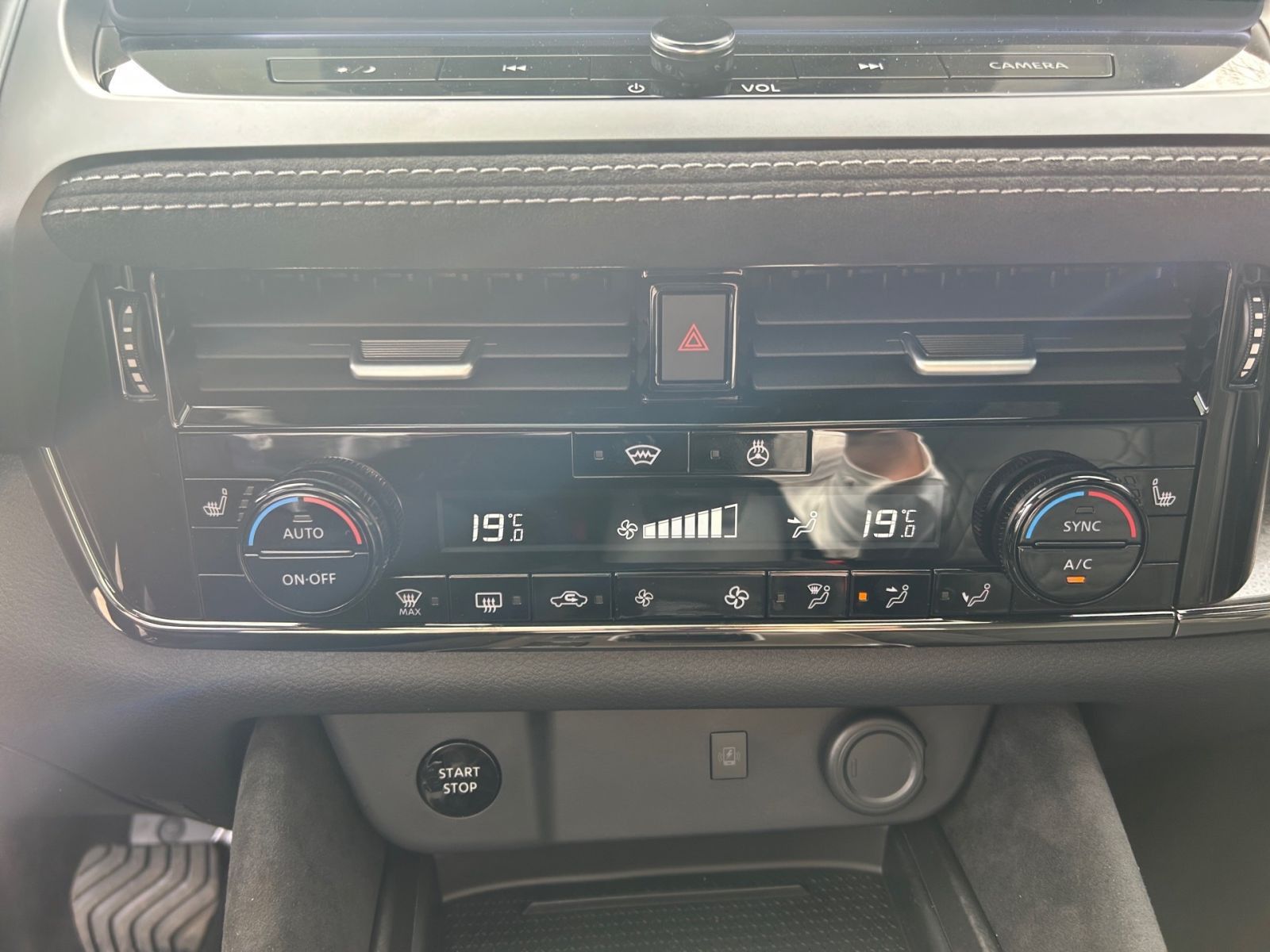 NISSAN Qashqai 1.5 e-Power N-Design Pano*BOSE*Navi