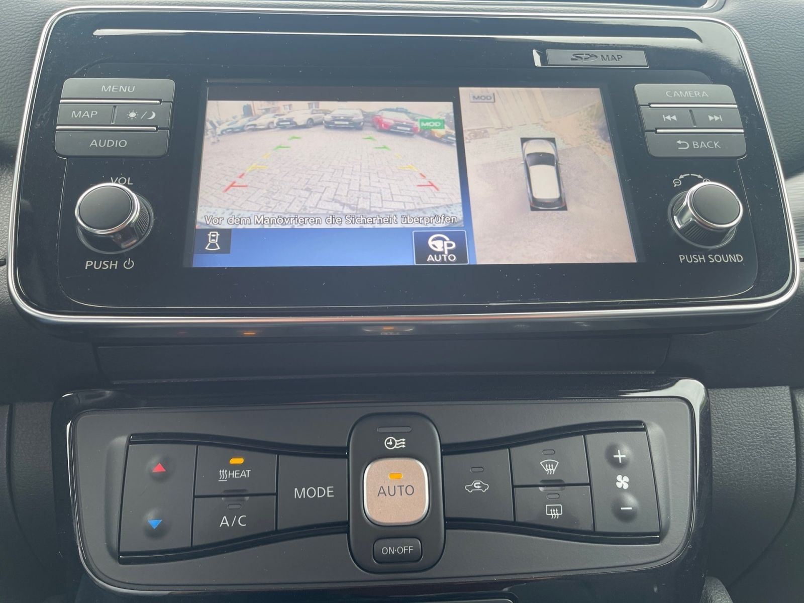 NISSAN Leaf  Tekna 40 - CAM Sitzheizung Navi