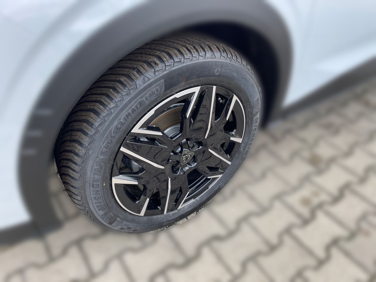 Peugeot 3008 Allure Hybrid 145 e-DSC6 *Kamera*21"Curved*