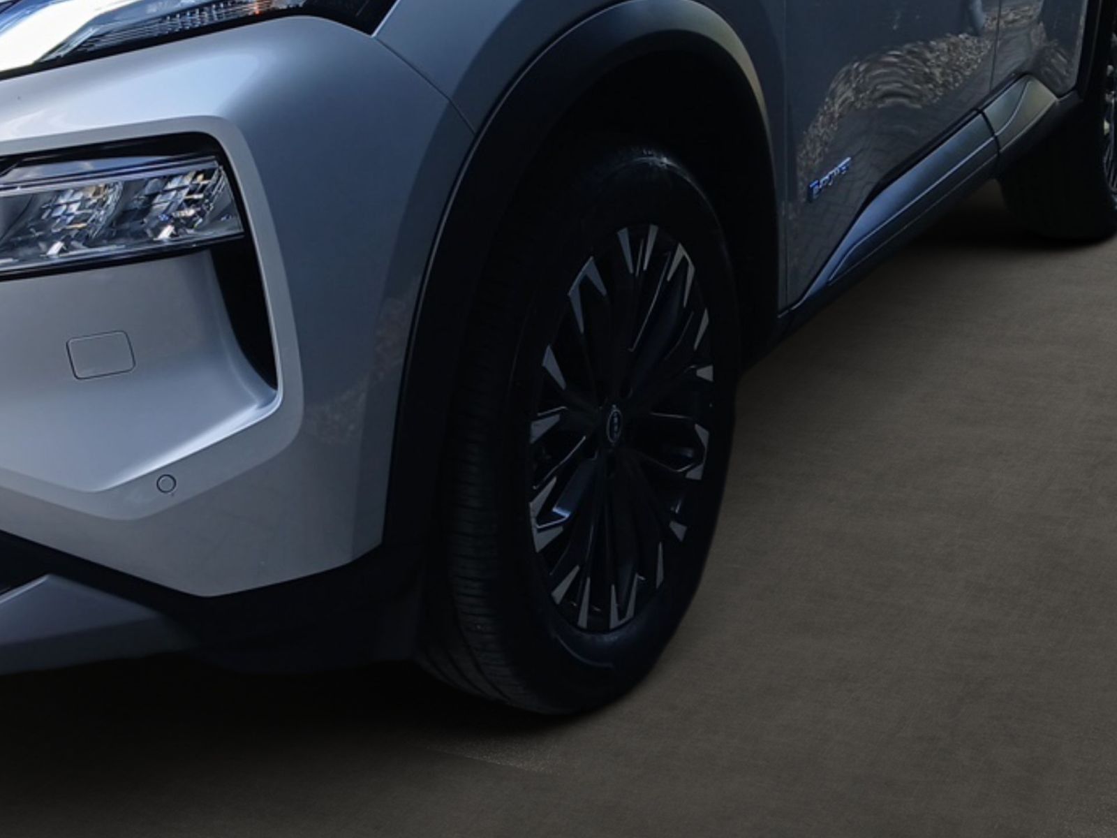 NISSAN X-TRAIL 1.5 VC-T e-4ORCE 213 PS 4x4 N-Connecta