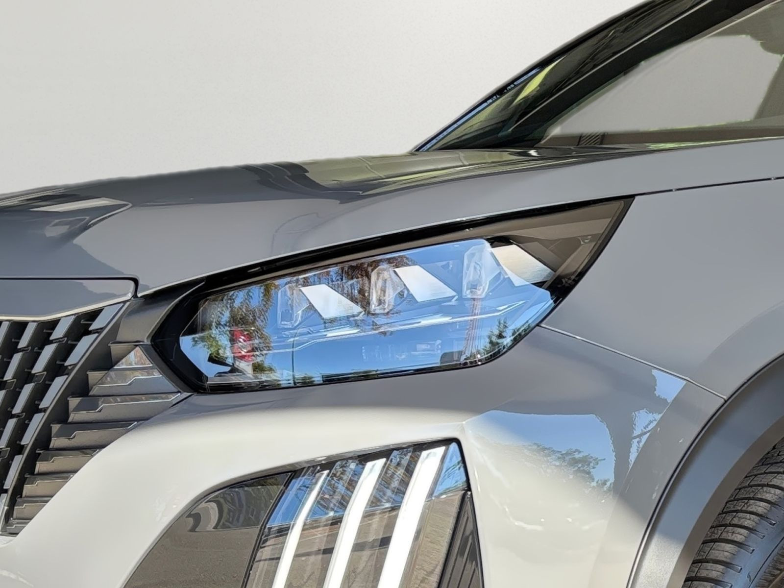 Peugeot 2008 E GT Elektromotor 156 54kwH *Kamera*