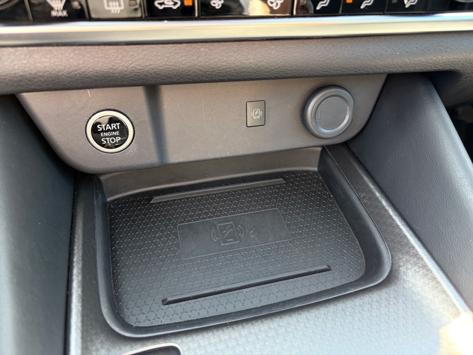 Nissan QASHQAI N-Connecta 1.3 DIG-T  Pano HeadUp Winter