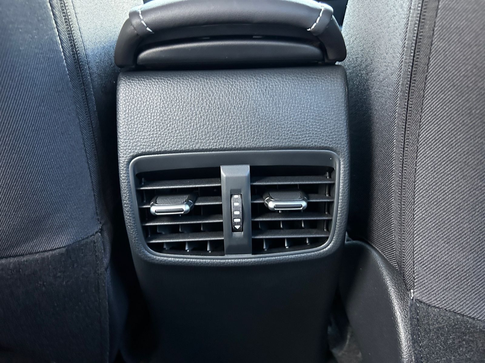 SUZUKI Swace 1.8 Comfort+ CVT Hybrid Navi*CarPlay