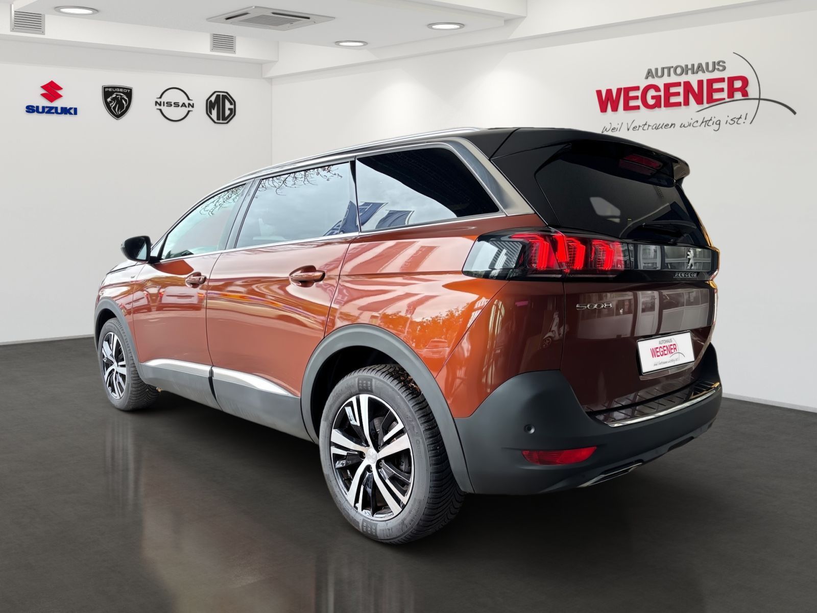 PEUGEOT 5008 GT PureTech 130 EAT8 *Kamera*SHZ*7 Sitzer*