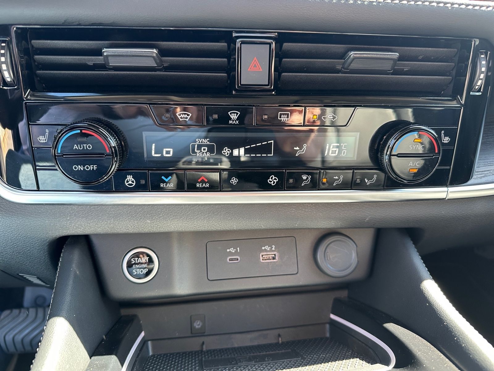 NISSAN X-Trail Tekna 1.5 VC-T MHEV Winter HeadUp 360°