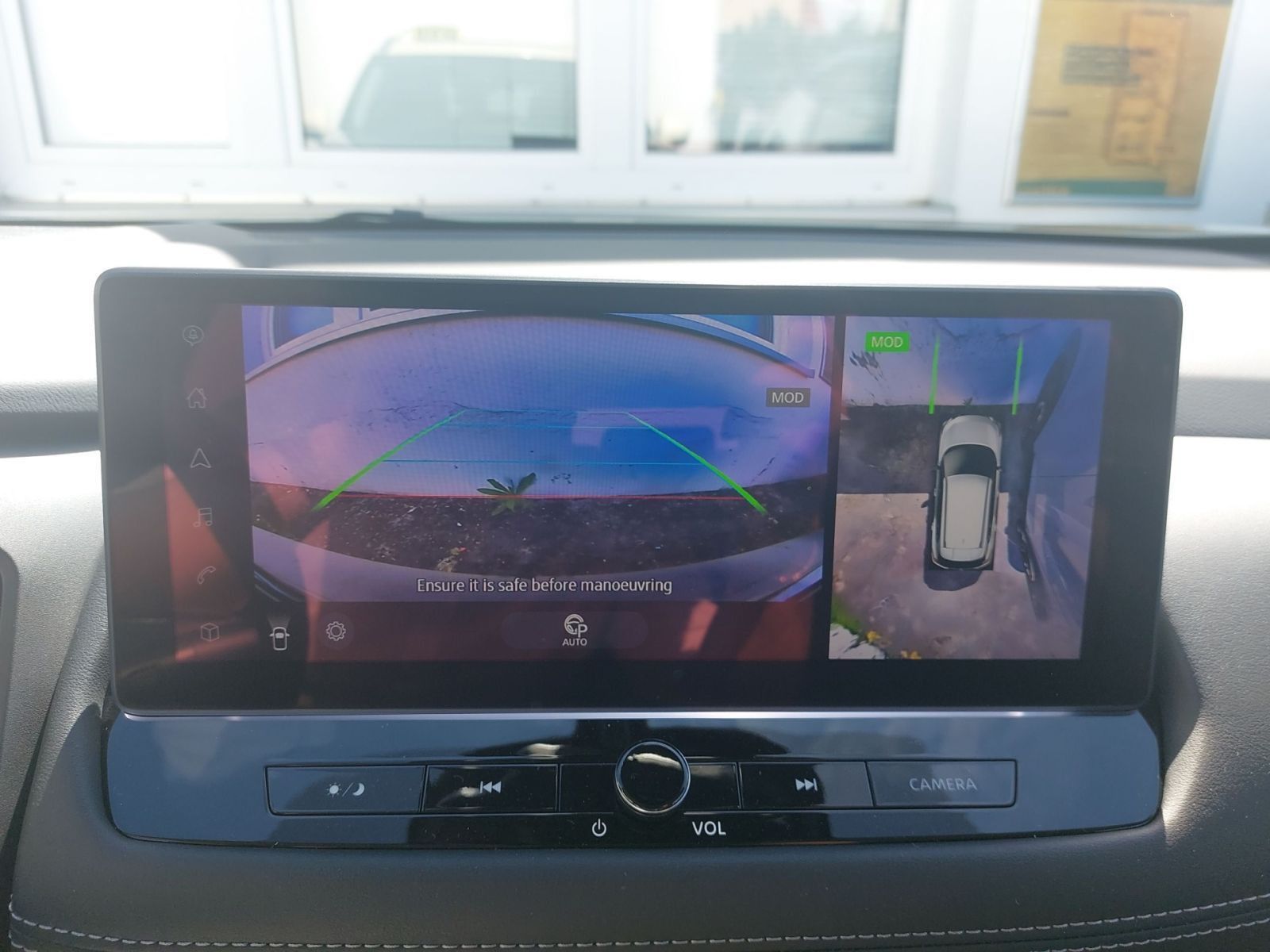 NISSAN X-TRAIL Tekna+ 1,5 AT - TAXI SHZ PANO HUD