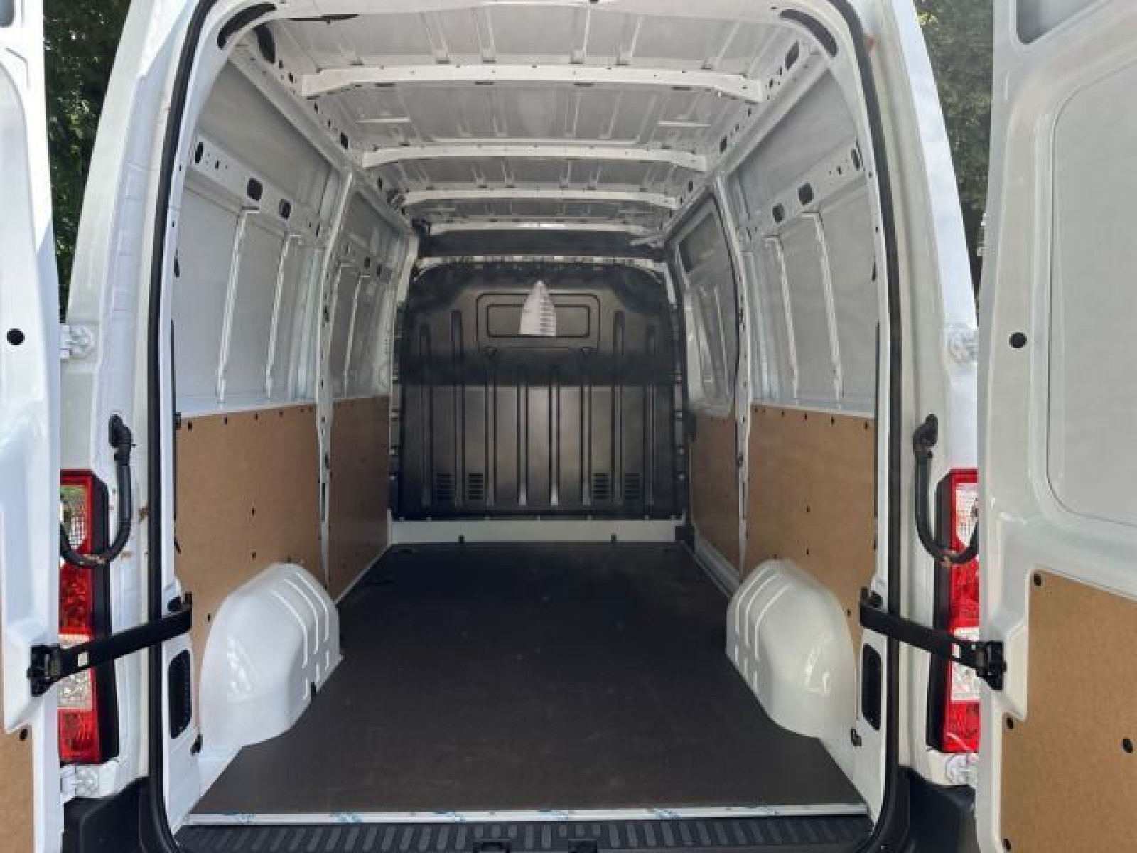 Nissan Interstar Kawa L2H2 3,5t N-Connecta -AHK LRB PDC