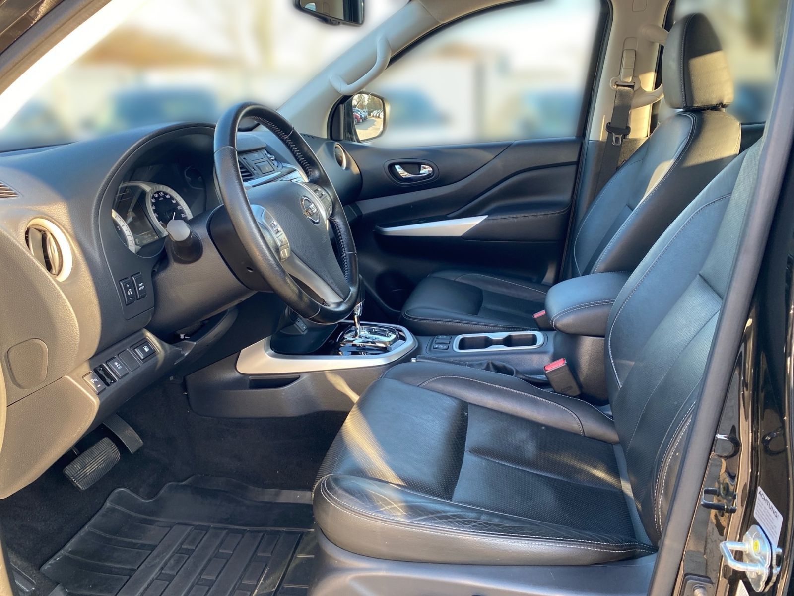 NISSAN NAVARA Tekna AT dCi 2.3 4x4- AHK, KEYLESS,CAM