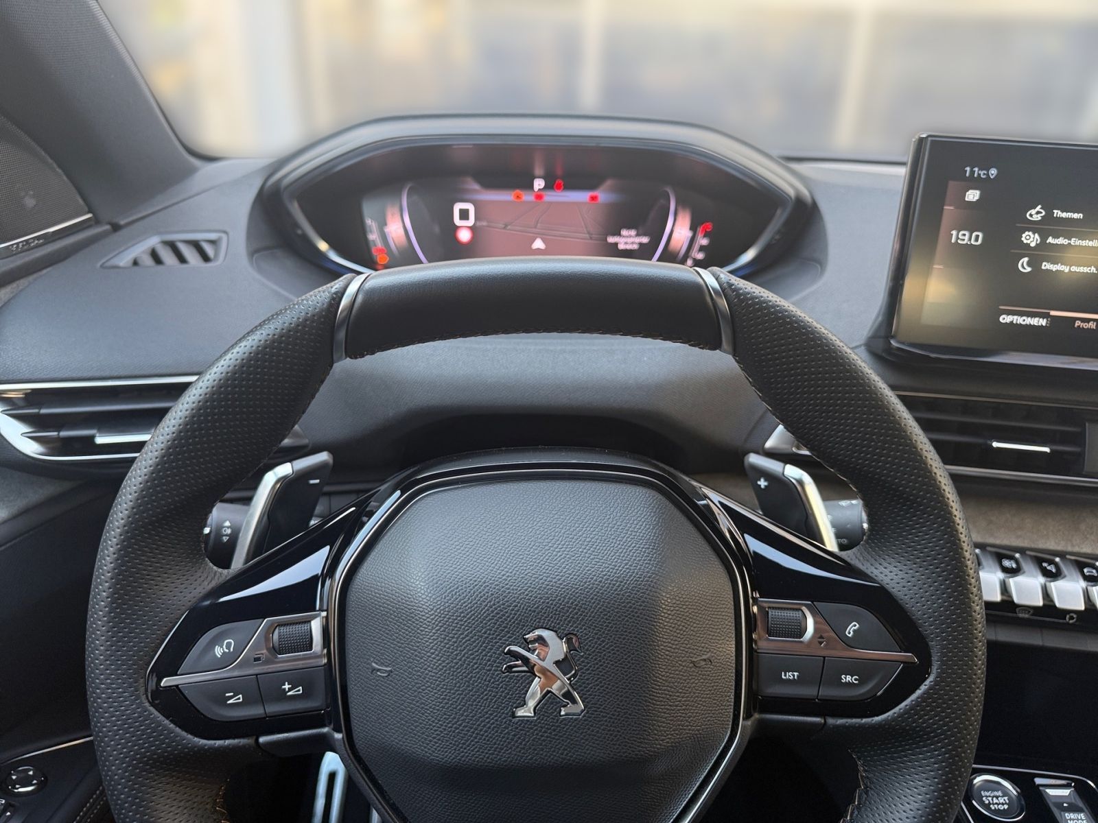 PEUGEOT 5008 GT PURETECH 130 EAT8 NAVI KAMERA SHZ