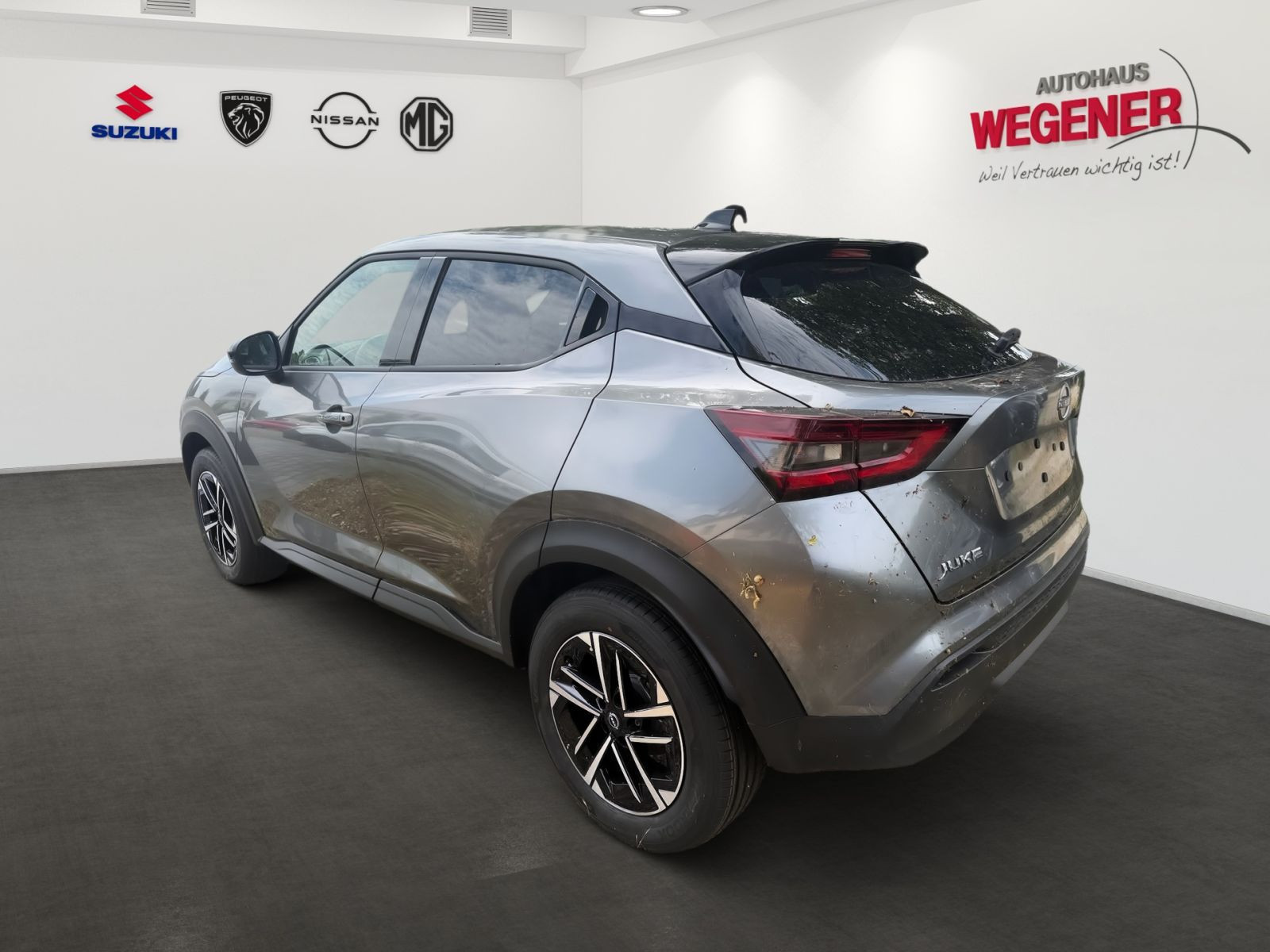 Nissan JUKE N-Connecta 1.0 MT -  LHZ SHZ PDC LED In-Car WIFI