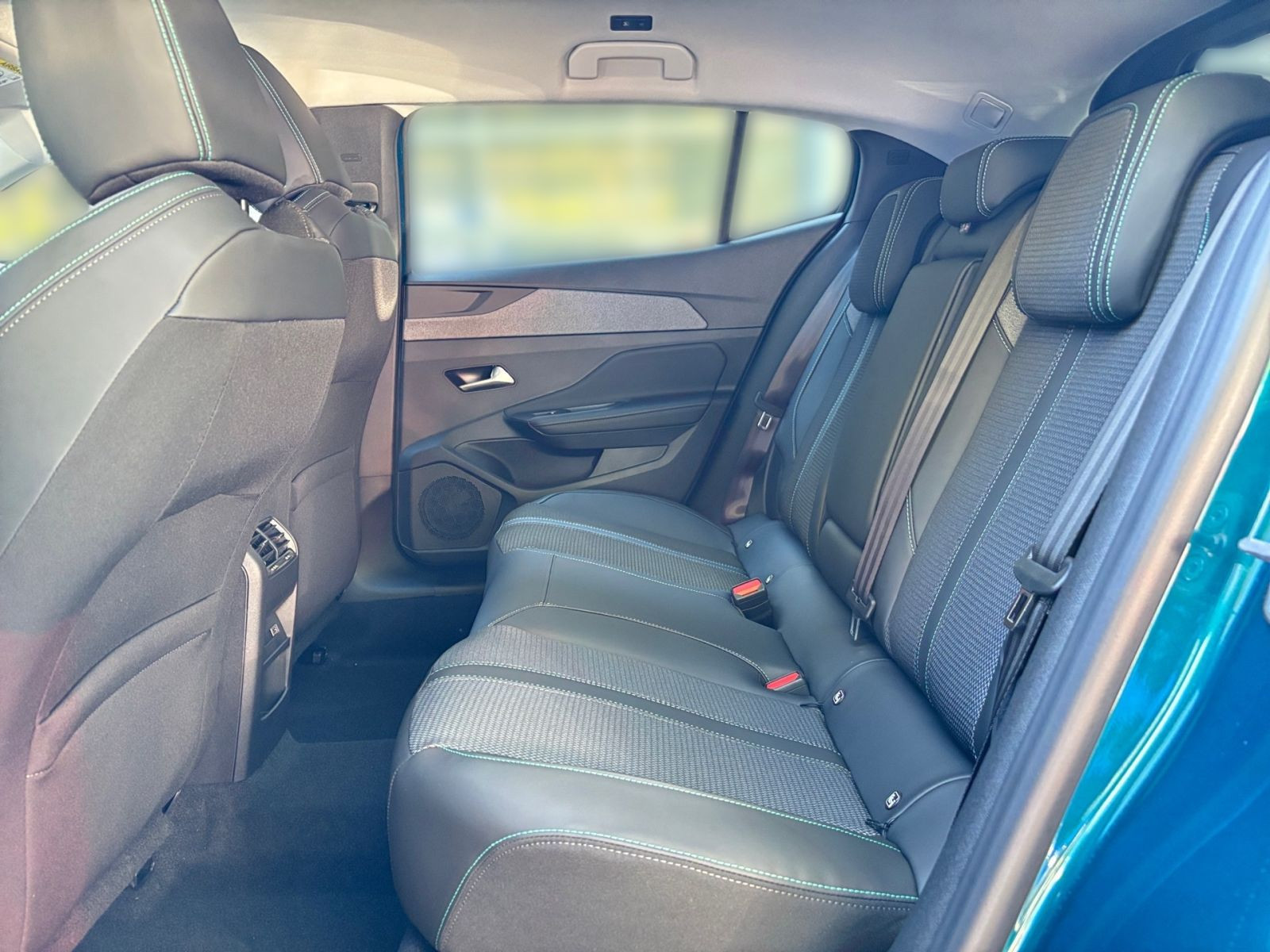 Peugeot 408 Allure Business HYBRID 145 e-DSC6 *Kamera*