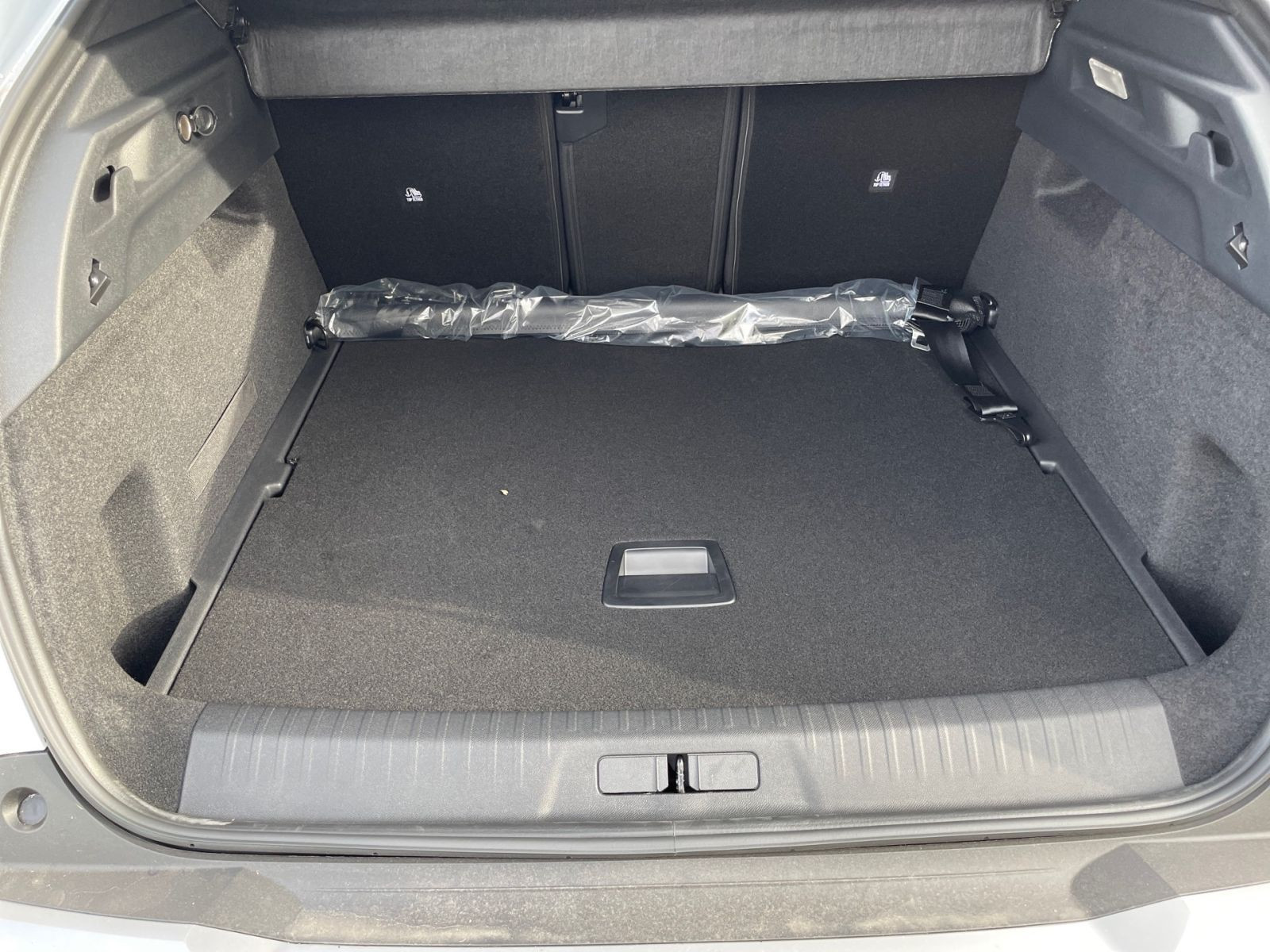 Peugeot 3008 Allure Hybrid 145 e-DSC6 *Kamera*21"Curved*