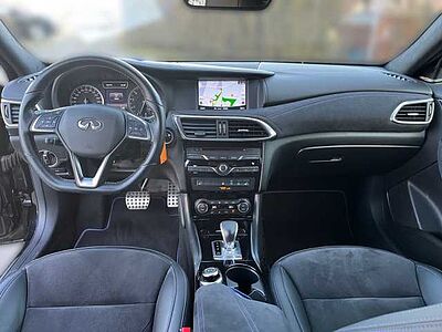 Infiniti Q30 T 2.0 AT AWD LED NAVI KAM SITZHEIZUNG BOSE Sport
