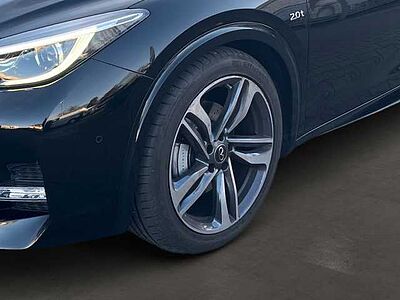 Infiniti Q30 T 2.0 AT AWD LED NAVI KAM SITZHEIZUNG BOSE Sport