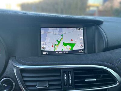 Infiniti Q30 T 2.0 AT AWD LED NAVI KAM SITZHEIZUNG BOSE Sport