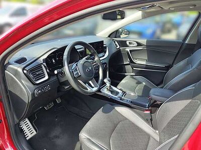 Kia XCEED AUTOMATIK 1.4 KAM LEDER NAV SCHIEBEDACH PLATINUM