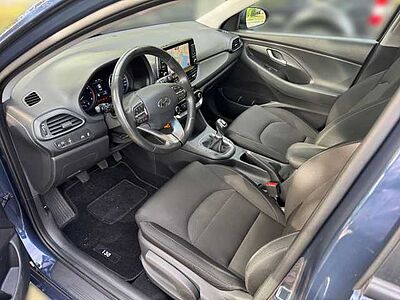 Hyundai i30 TREND 1.4 T-GDI *PDC*SHZ*NAVI*LHZ*