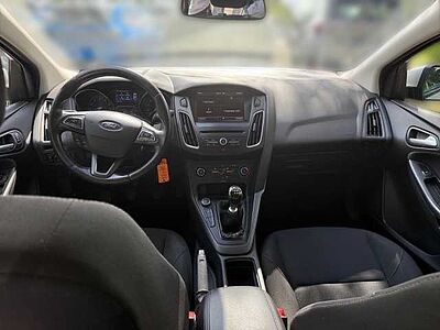 Ford FOCUS EcoBoost 1.5 Turnier *SHZ*PDC*NAVI* Business