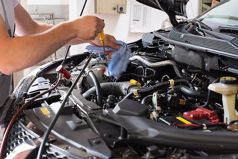 Kfz-Mechatroniker (m/w/d) Kfz-Mechatroniker (m/w/d)